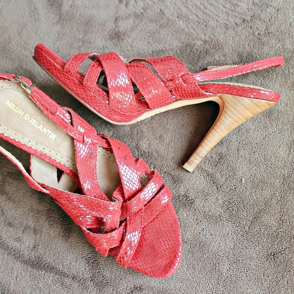 RED PUMP - Picture 6 of 11